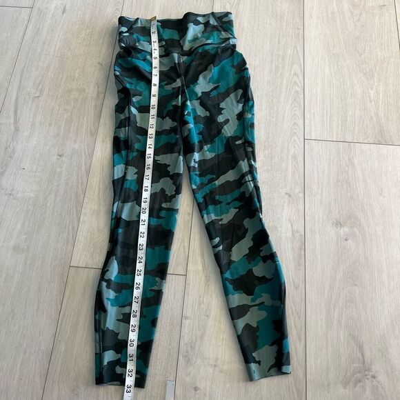 lululemon blue/black camo leggings size 4 - Picture 2 of 10